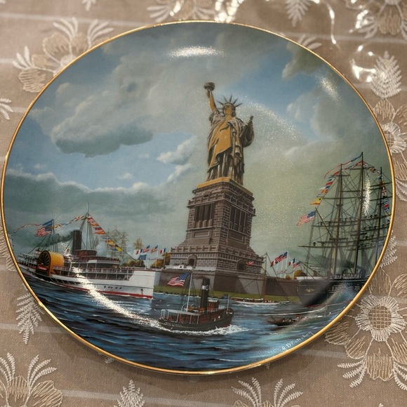 Statue Of Liberty The Dedication Limited Edition Plate #7903/10,000 display dec - Picture 1 of 9